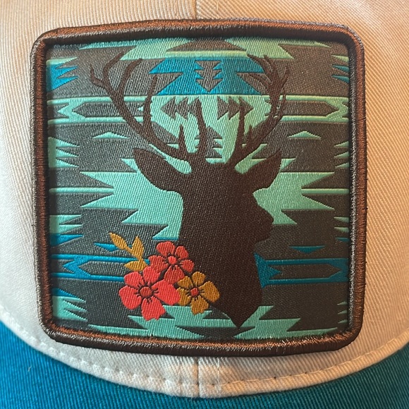 Womens hat - Picture 2 of 7